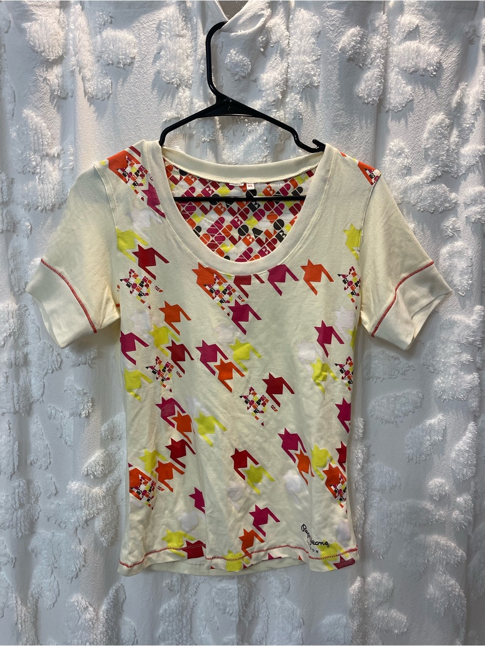 Pepe Jeans London cream & white tee with multicolored geometric shapes
